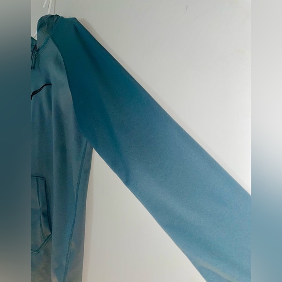 Nike Dri-Fit Hoodie - Picture 5 of 5